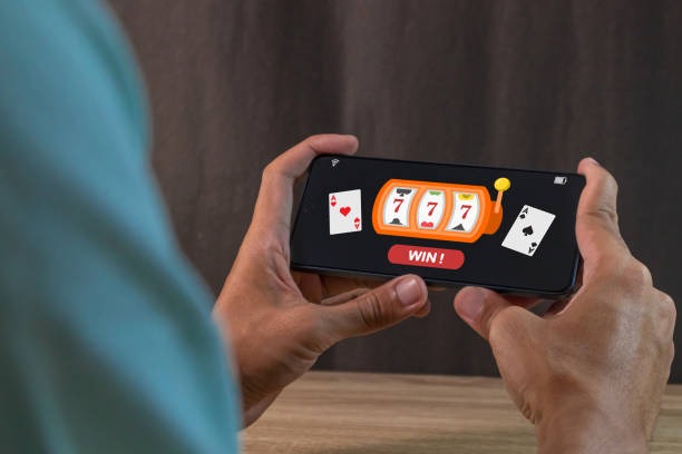 Tile layout and round display Mahjong Ways tile symbols on mobile casino page
